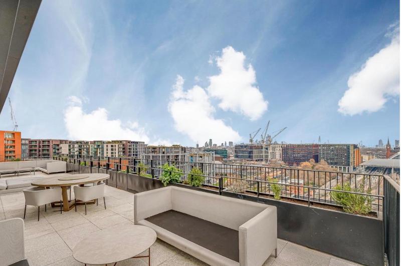 StayCozy Apartments in Kings Cross - Teras