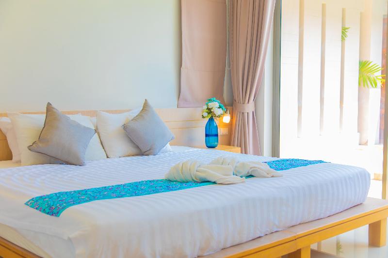 Alhambra Pool Villas & Pool Access Rooms - Oda