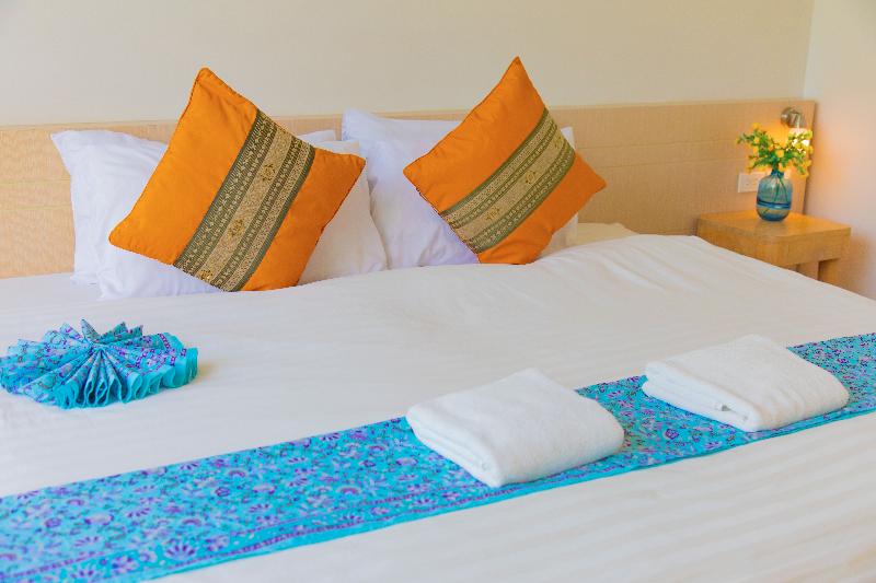 Alhambra Pool Villas & Pool Access Rooms - Oda