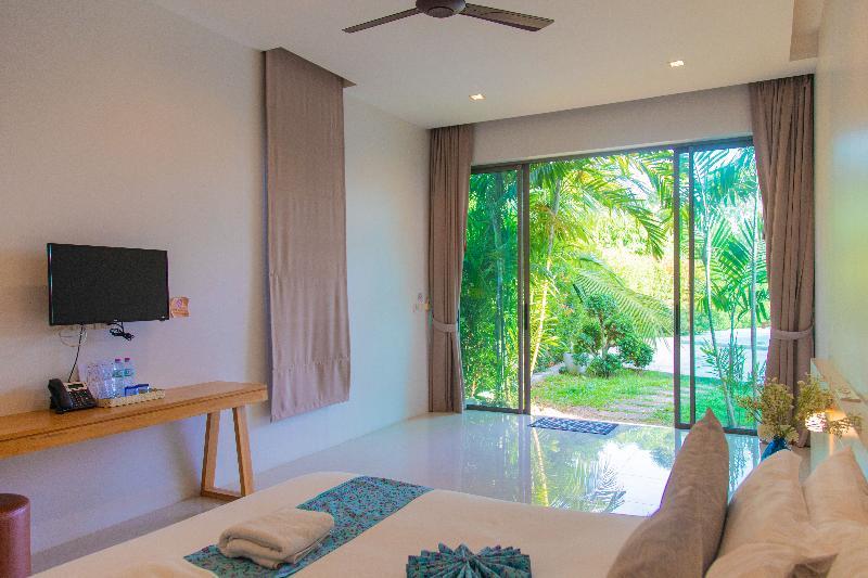 Alhambra Pool Villas & Pool Access Rooms - Oda