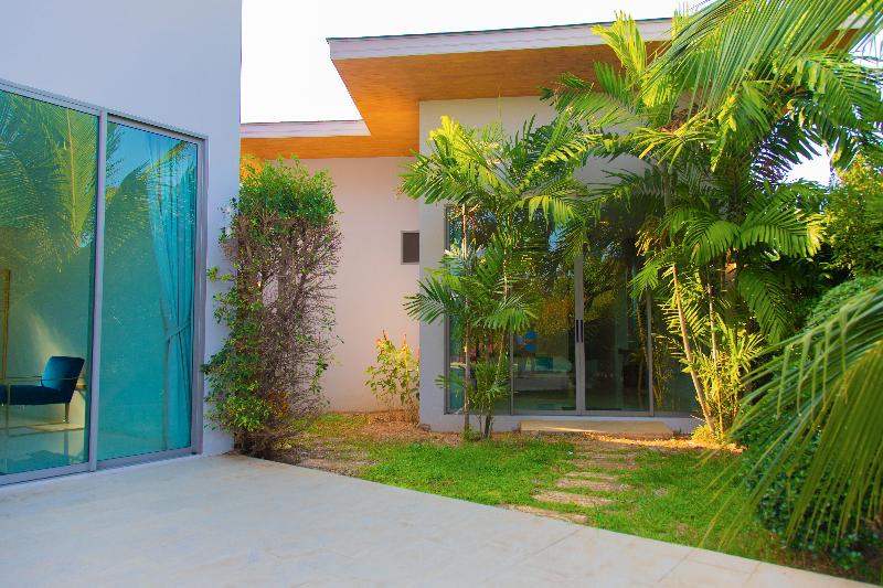 Alhambra Pool Villas & Pool Access Rooms - Oda