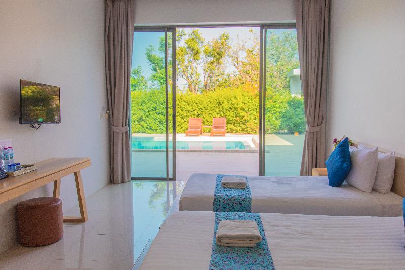 Alhambra Pool Villas & Pool Access Rooms - Oda