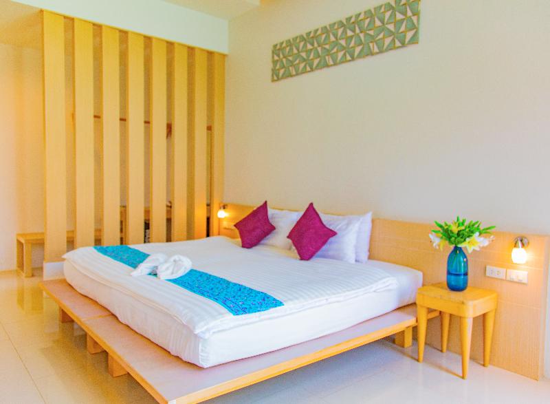 Alhambra Pool Villas & Pool Access Rooms - Oda