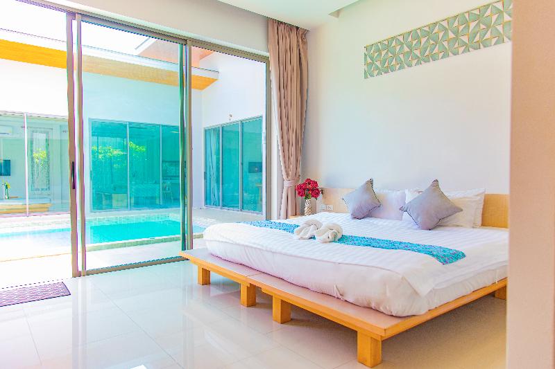 Alhambra Pool Villas & Pool Access Rooms - Oda