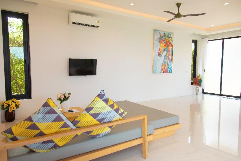 Alhambra Pool Villas & Pool Access Rooms - Oda