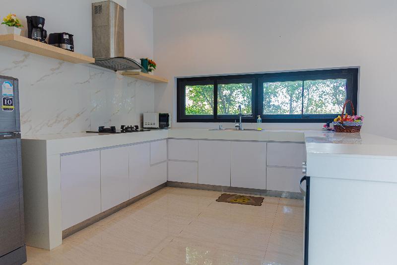 Alhambra Pool Villas & Pool Access Rooms - Oda
