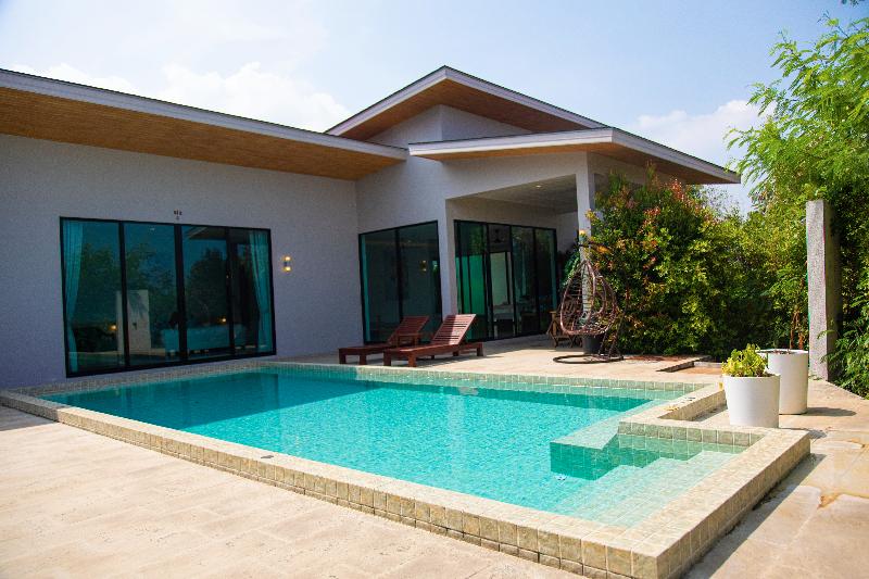 Alhambra Pool Villas & Pool Access Rooms - Oda