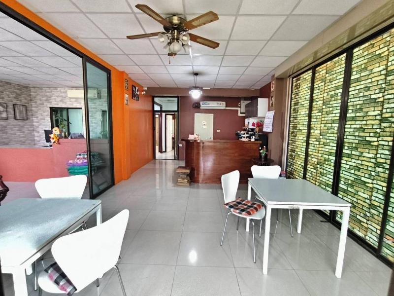 Tc House And Cafe - Restoran