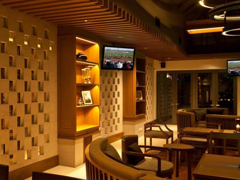 Woodlands Hotel and Resort - Lobi