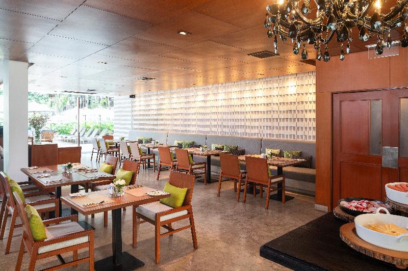 Woodlands Hotel and Resort - Restoran
