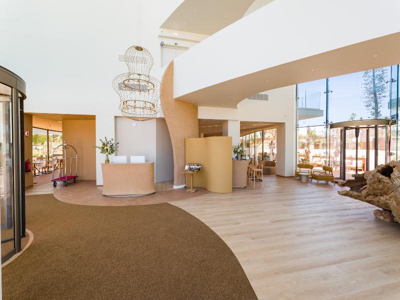 Castelo Suites Hotel - Lobi