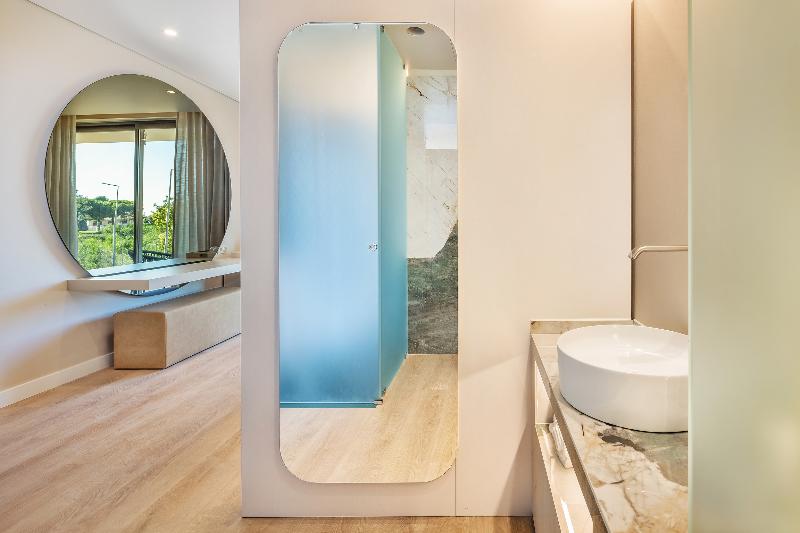 Castelo Suites Hotel - Oda
