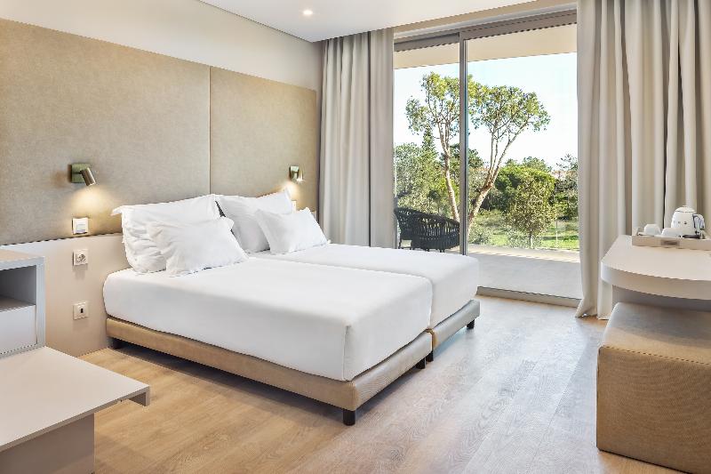 Castelo Suites Hotel - Oda