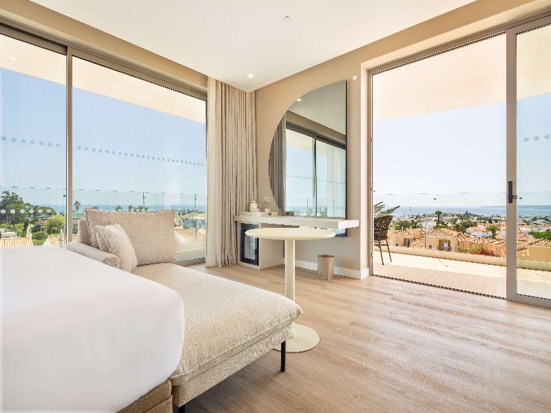 Castelo Suites Hotel - Oda