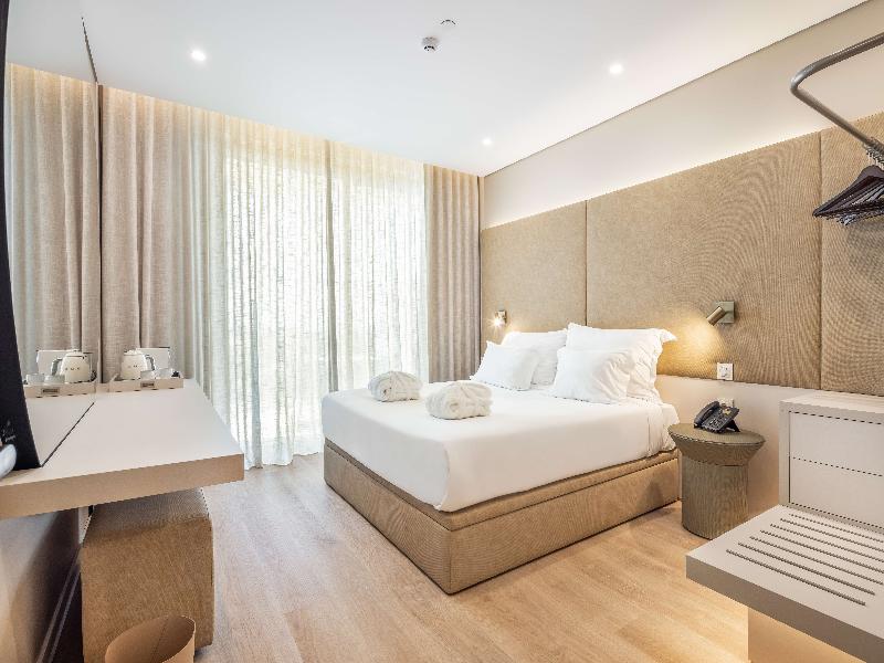 Castelo Suites Hotel - Oda