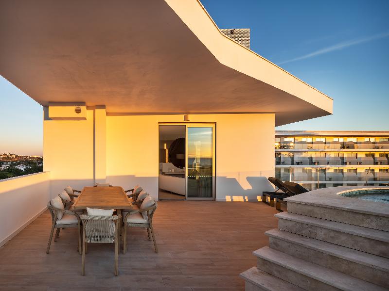 Castelo Suites Hotel - Oda