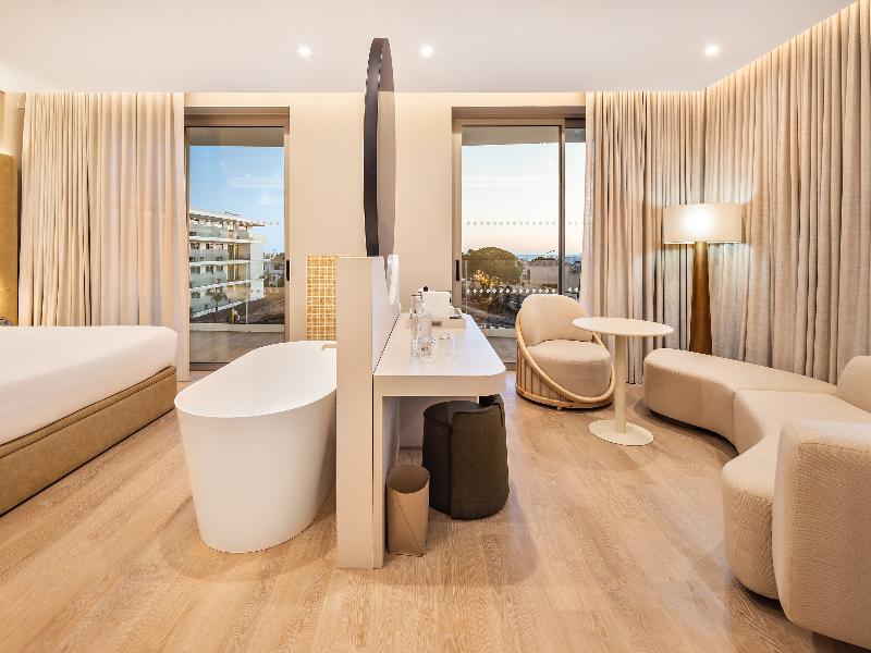 Castelo Suites Hotel - Oda