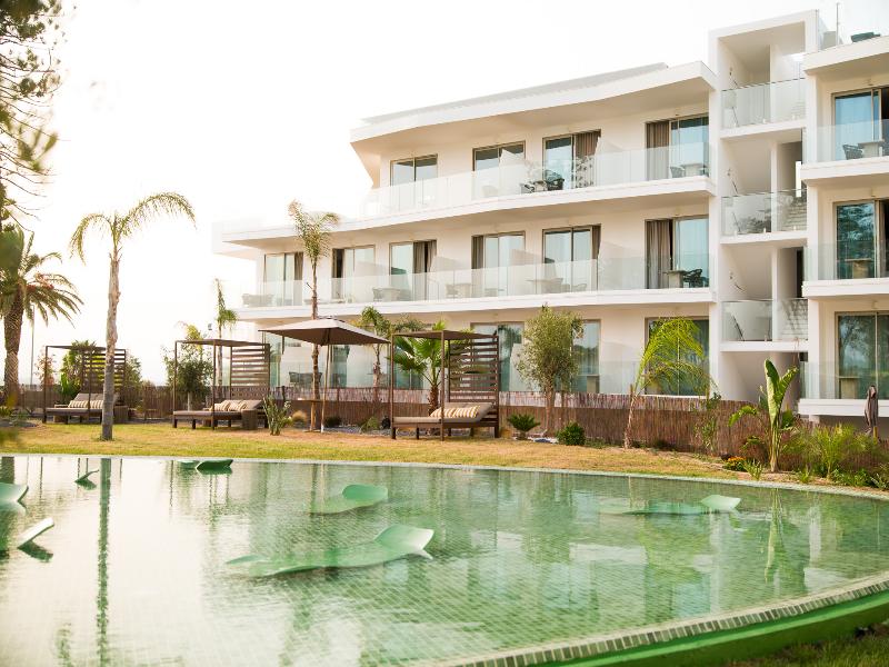 Castelo Suites Hotel - Havuz