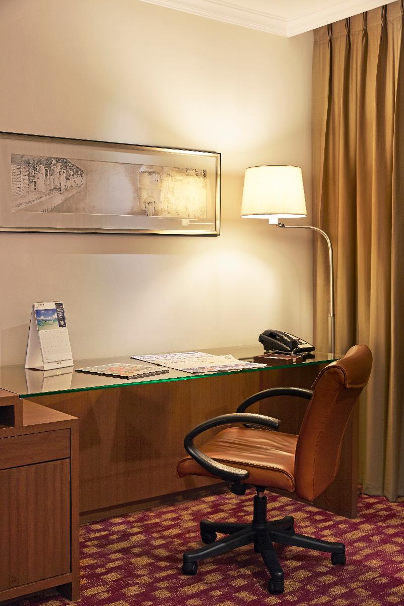 Dusit Princess Srinakarin Bangkok - Oda