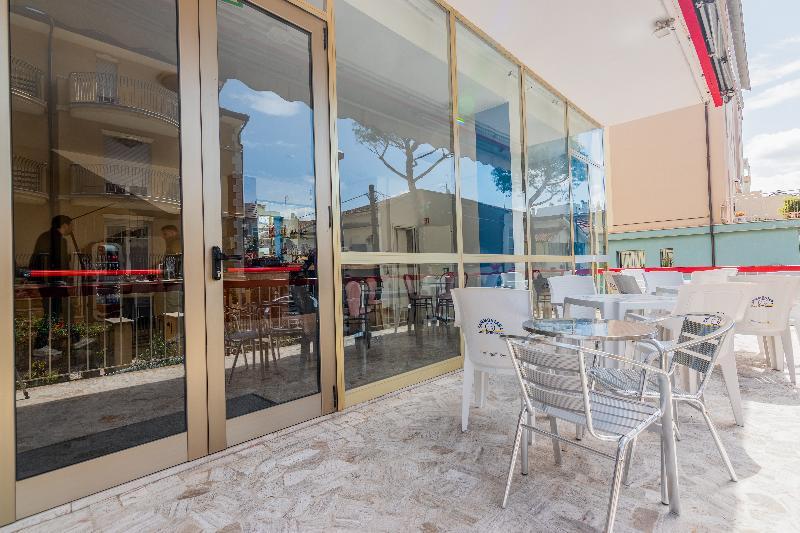 Hotel Serafini - Teras