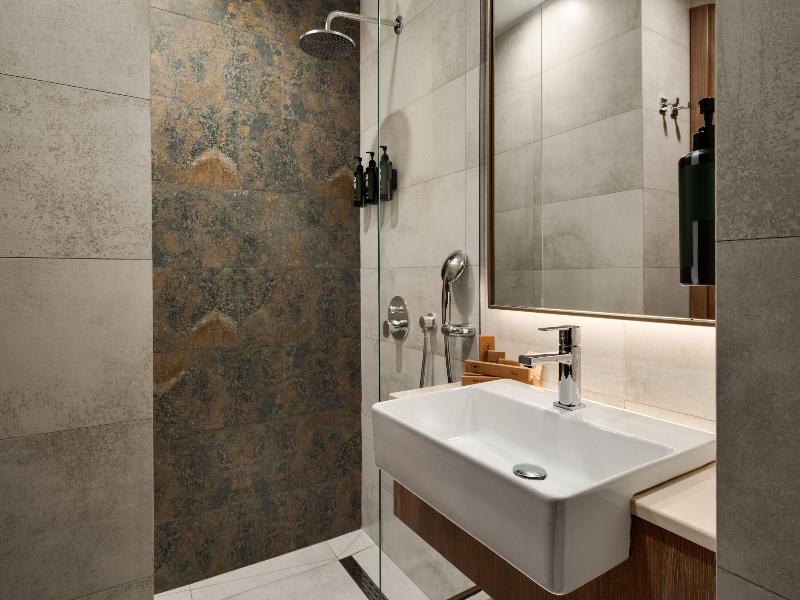 La Quinta By Wyndham Batumi - Oda