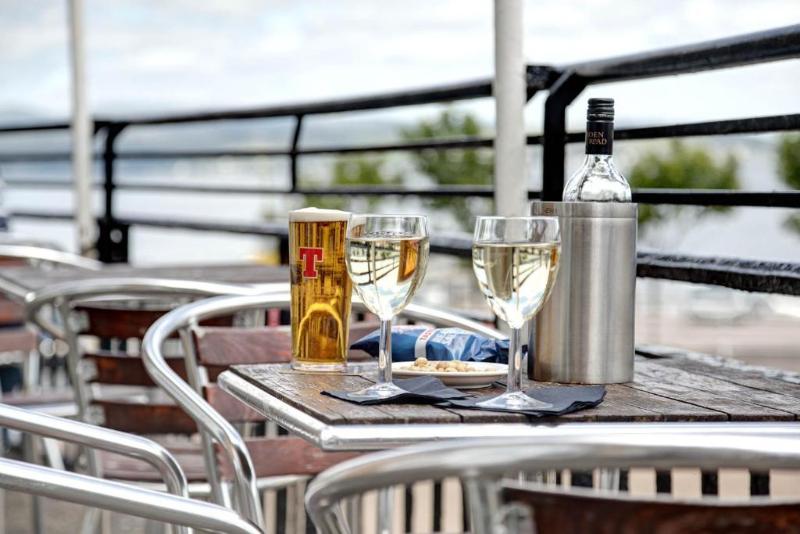 SGE Argyll Hotel - Teras