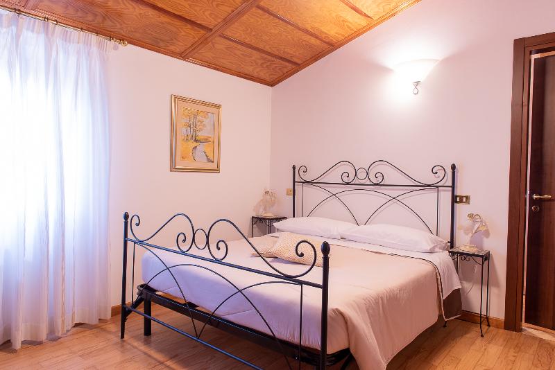 Villa Montegenco B&B - Oda