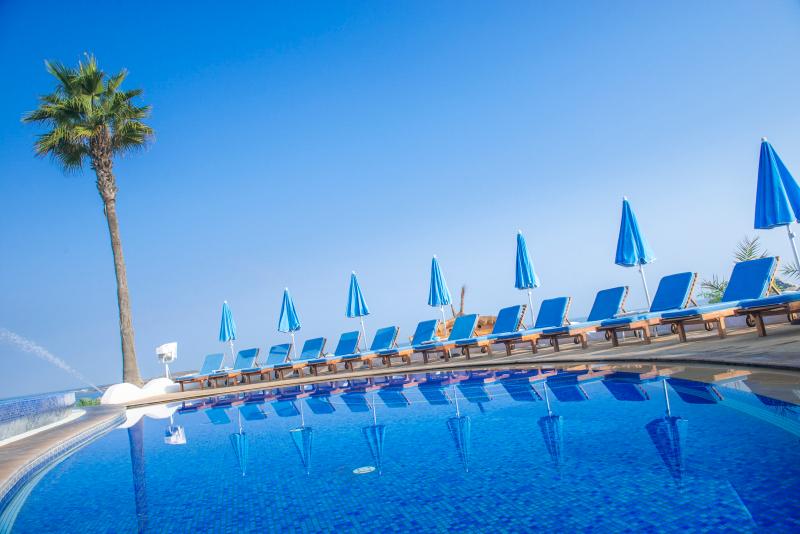 L'amphitrite Palace Beach Hotel & Spa - Havuz