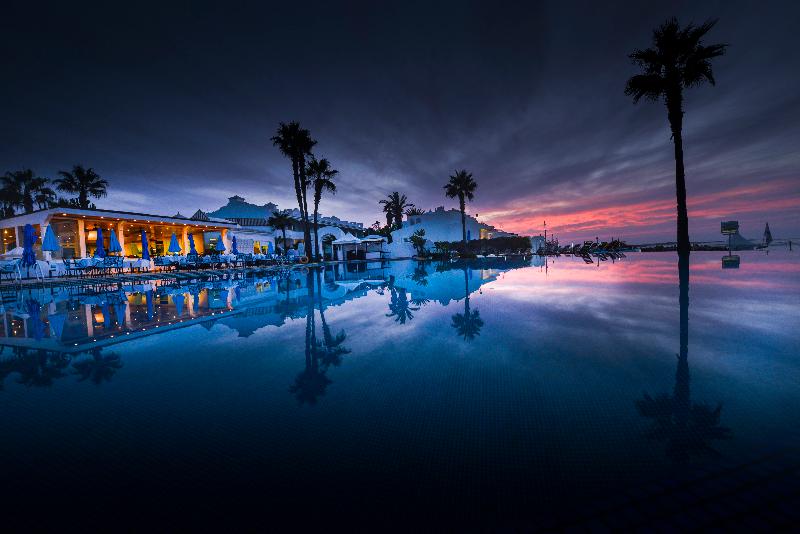L'amphitrite Palace Beach Hotel & Spa - Havuz