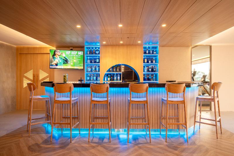 Jomtien Thani Hotel - Bar