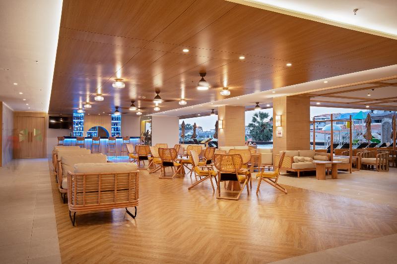 Jomtien Thani Hotel - Bar