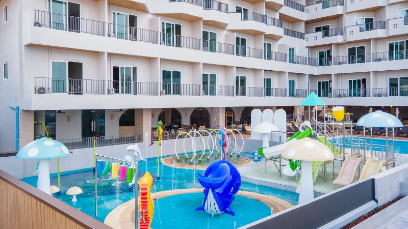 Jomtien Thani Hotel - Havuz
