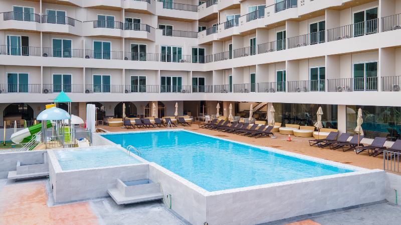 Jomtien Thani Hotel - Havuz