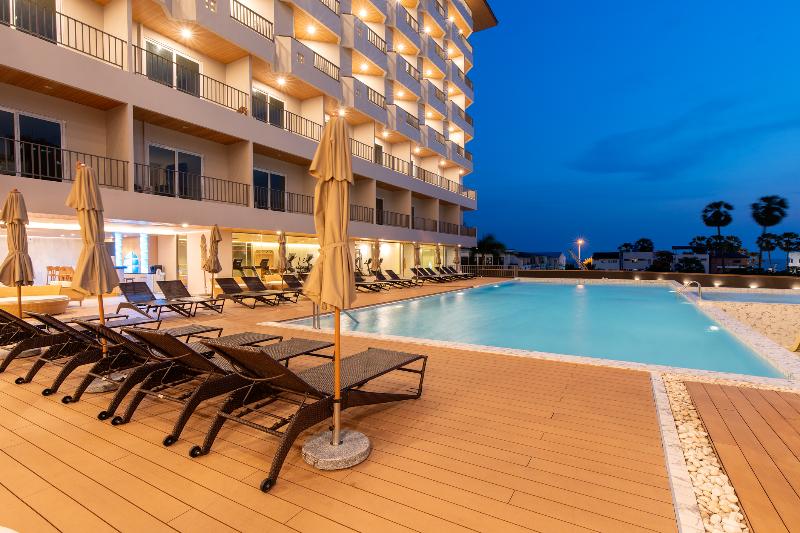 Jomtien Thani Hotel - Havuz