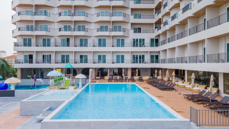 Jomtien Thani Hotel - Havuz
