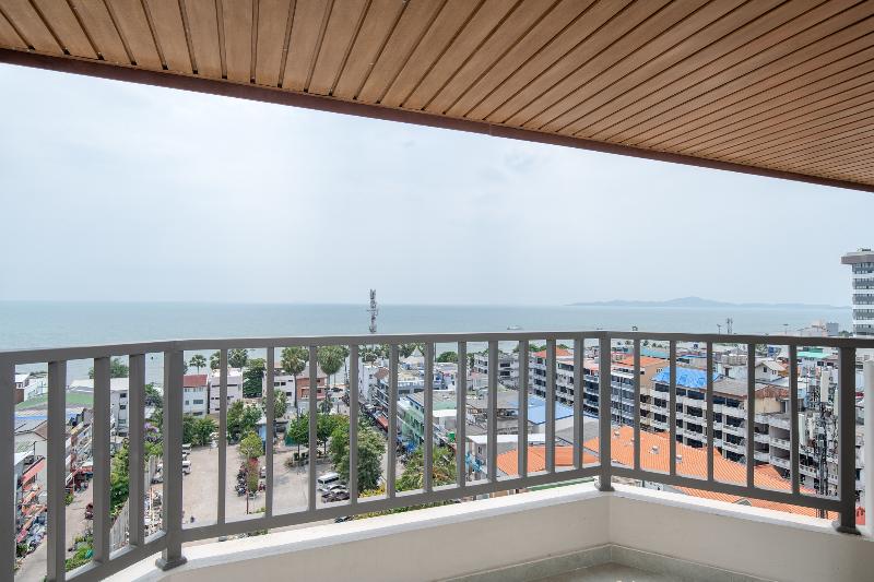 Jomtien Thani Hotel - Teras
