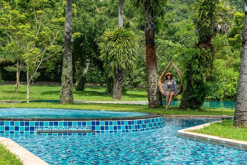 Naithonburi Beach Resort Phuket - Havuz