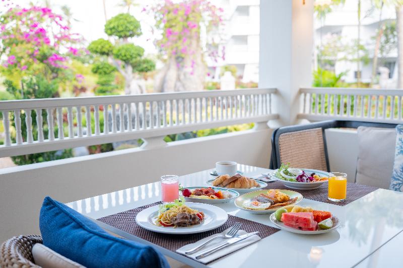 Thavorn Palm Beach Resort - Restoran