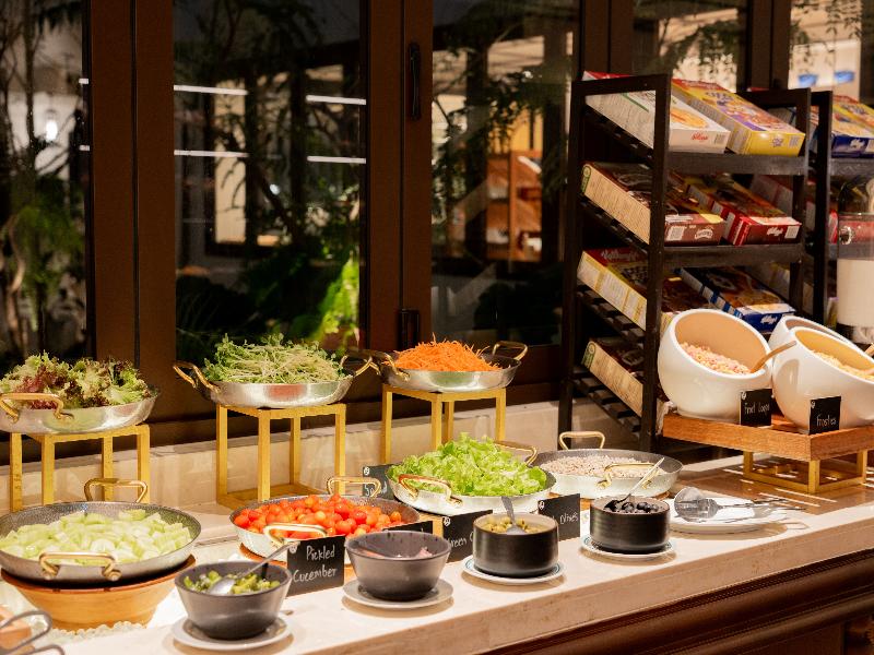 Thavorn Palm Beach Resort - Restoran