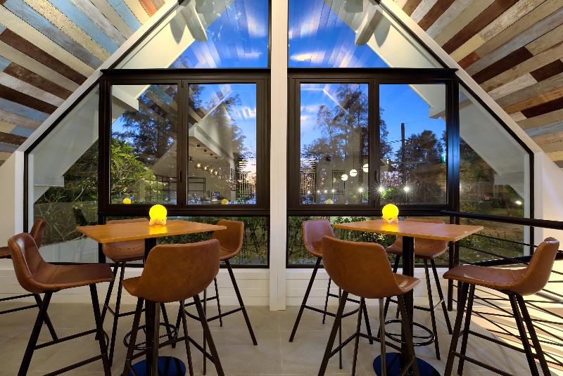 Outrigger Surin Beach Resort (SHA Extra+) (Phuket) - Bar