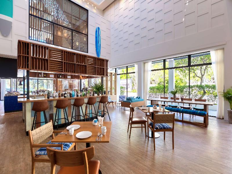 Outrigger Surin Beach Resort (SHA Extra+) (Phuket) - Bar