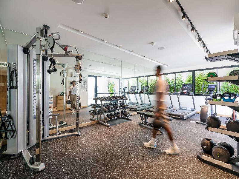 Outrigger Surin Beach Resort (SHA Extra+) (Phuket) - Aktivite