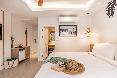 Outrigger Surin Beach Resort (SHA Extra+) (Phuket) oda fotoğrafı