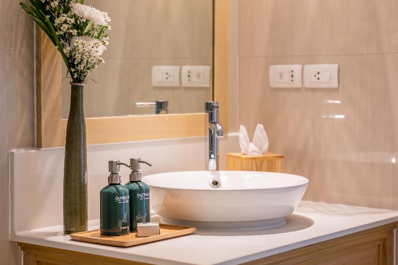 Outrigger Surin Beach Resort (SHA Extra+) (Phuket) - Oda