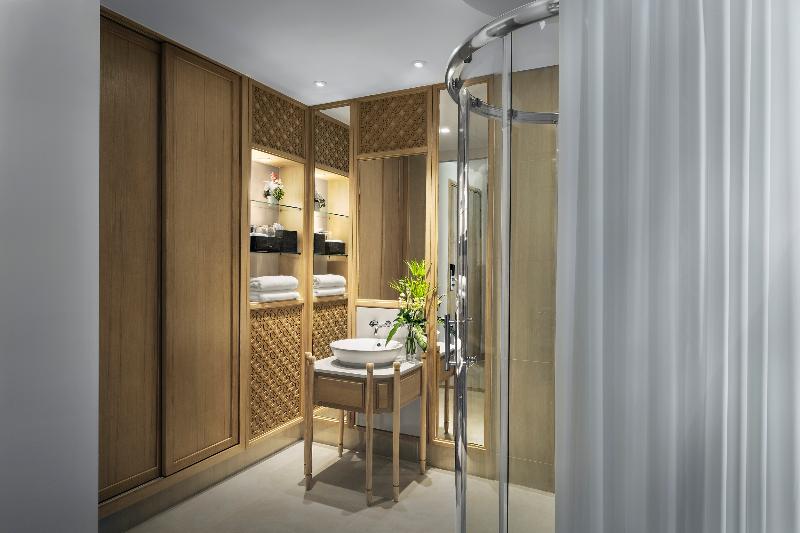 Outrigger Surin Beach Resort (SHA Extra+) (Phuket) - Oda