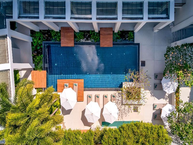 Outrigger Surin Beach Resort (SHA Extra+) (Phuket) - Havuz