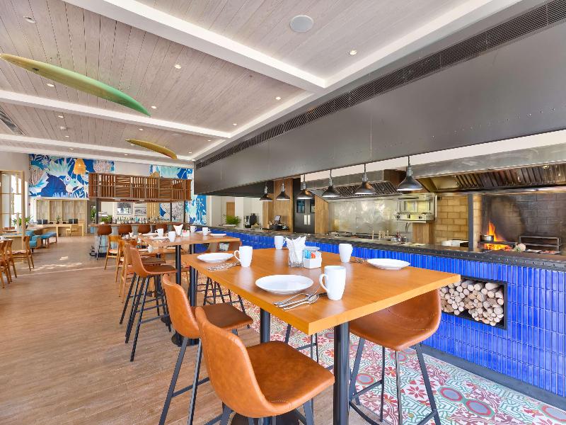 Outrigger Surin Beach Resort (SHA Extra+) (Phuket) - Restoran