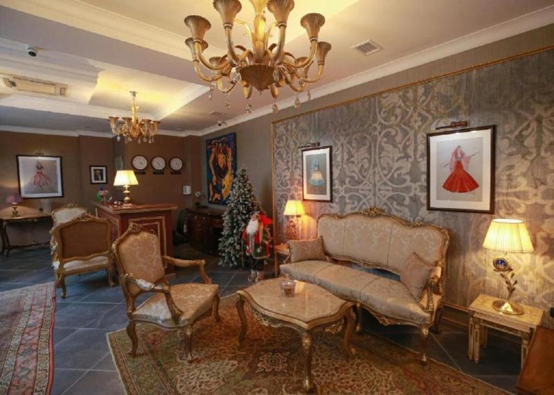 West Inn Palace Hotel - Lobi