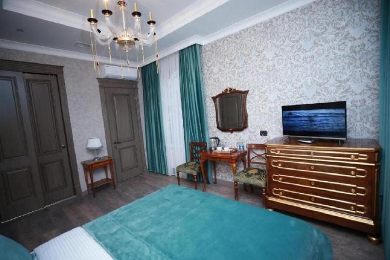 West Inn Palace Hotel - Oda