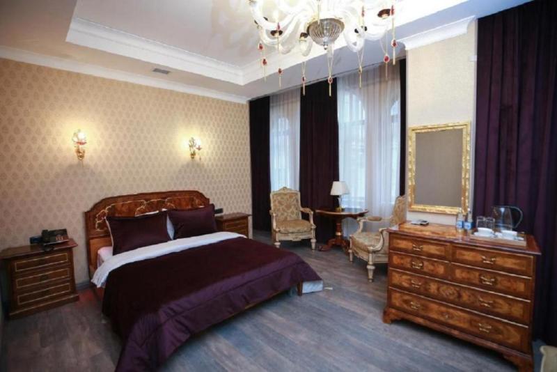 West Inn Palace Hotel - Oda